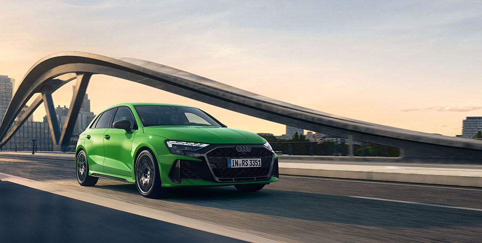 gr&uuml;ner Audi RS 3 Sportback