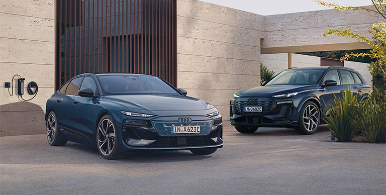 Audi A6 e-tron und Audi Q6 SUV e-tron stehen nebeneinander 
